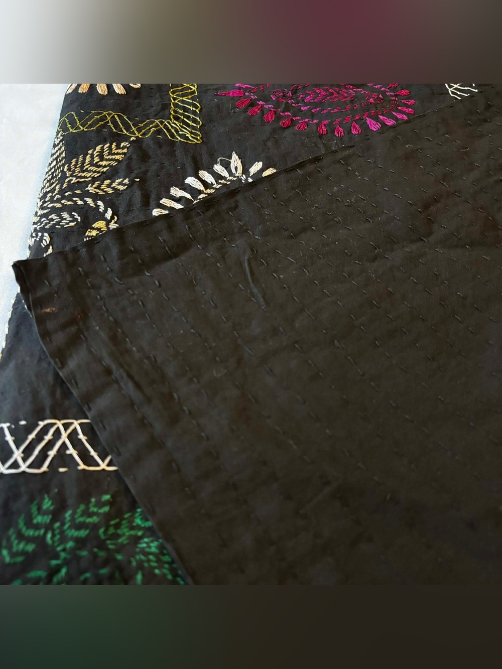 Vintage Indian Nakshi Kantha Floral Hand Embroidered Stitched Quilt 94in X 78in - Picture 6 of 8